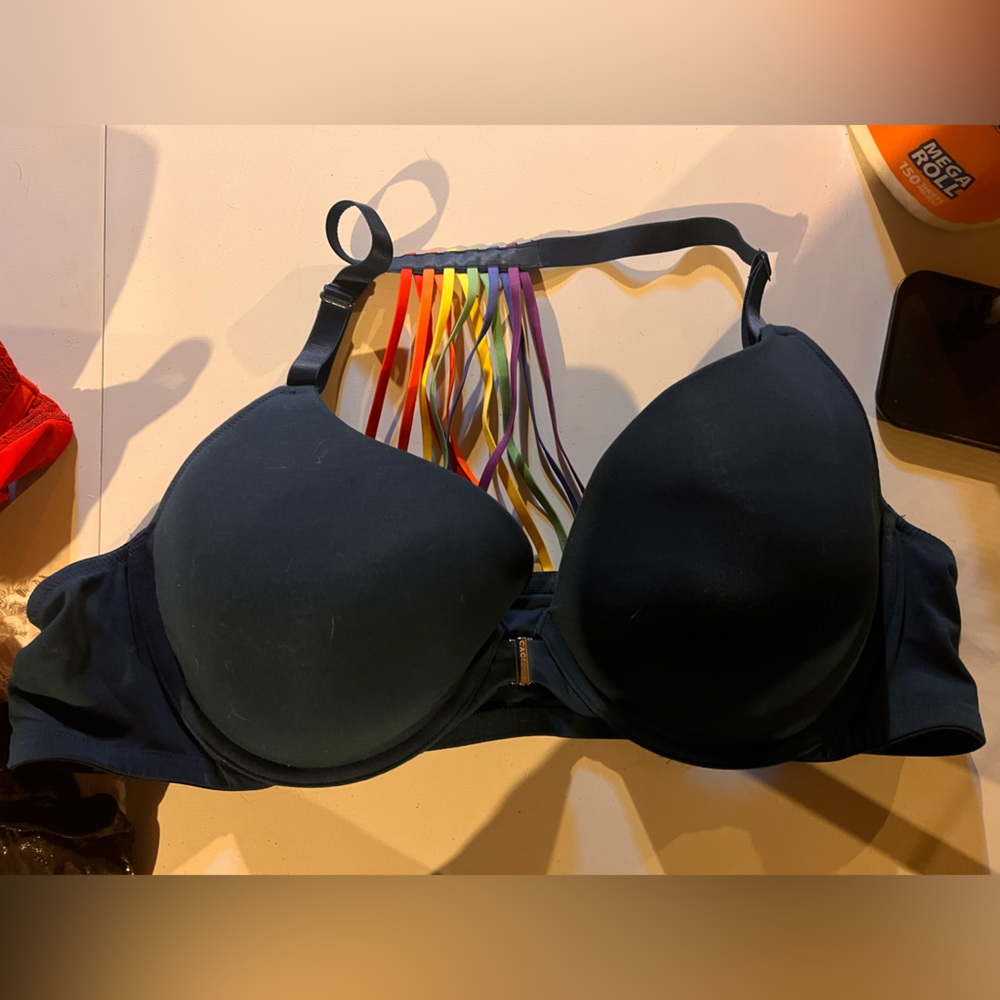 Cacique size 50c pride bra, front clasp